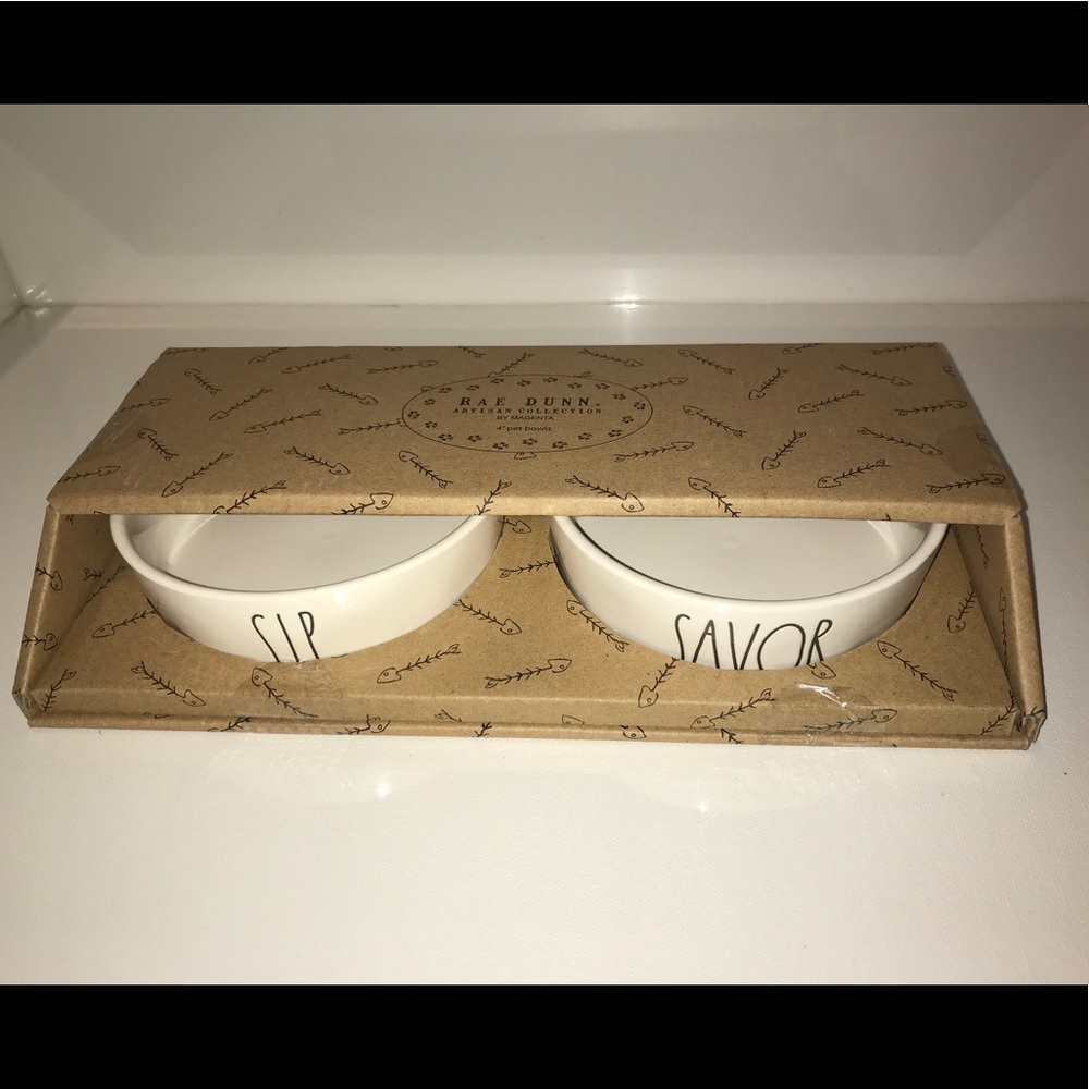 Rae Dunn Sip & Savor 4” pet bowls